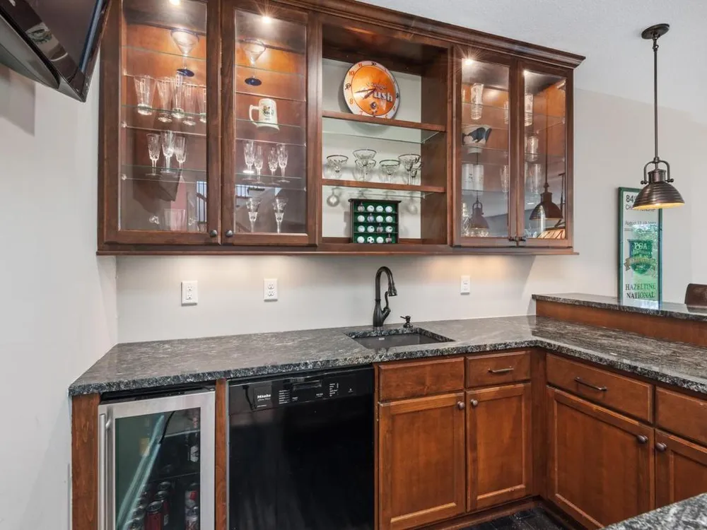 1784 86th Court E Inver Grove Heights, MN 55077