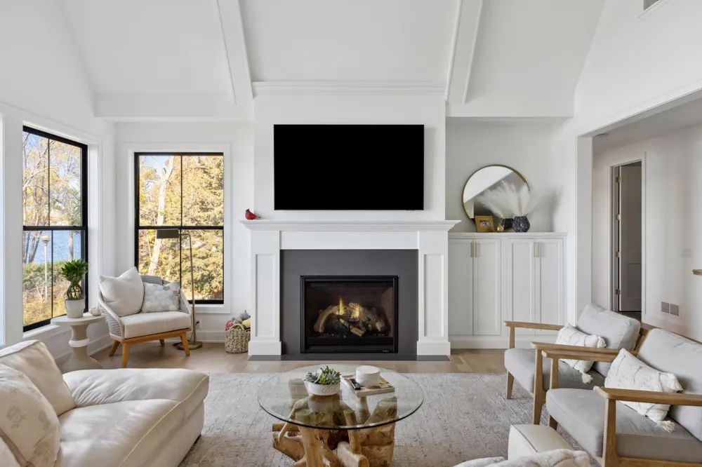 2213 Oakland Road Minnetonka, MN 55305