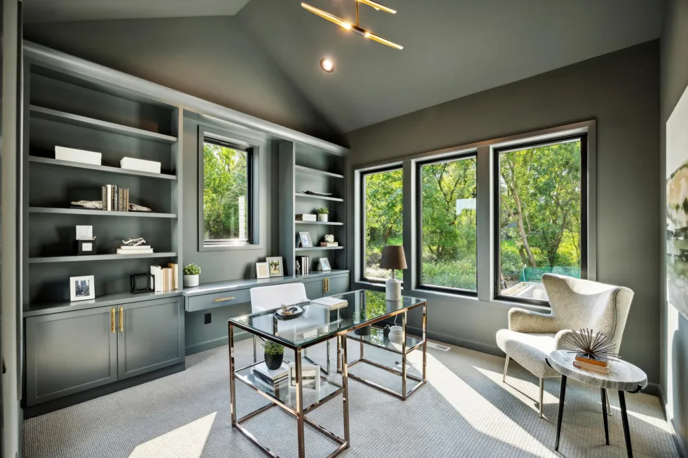 2213 Oakland Road Minnetonka, MN 55305