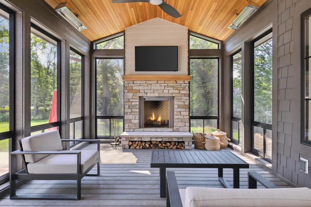 2213 Oakland Road Minnetonka, MN 55305