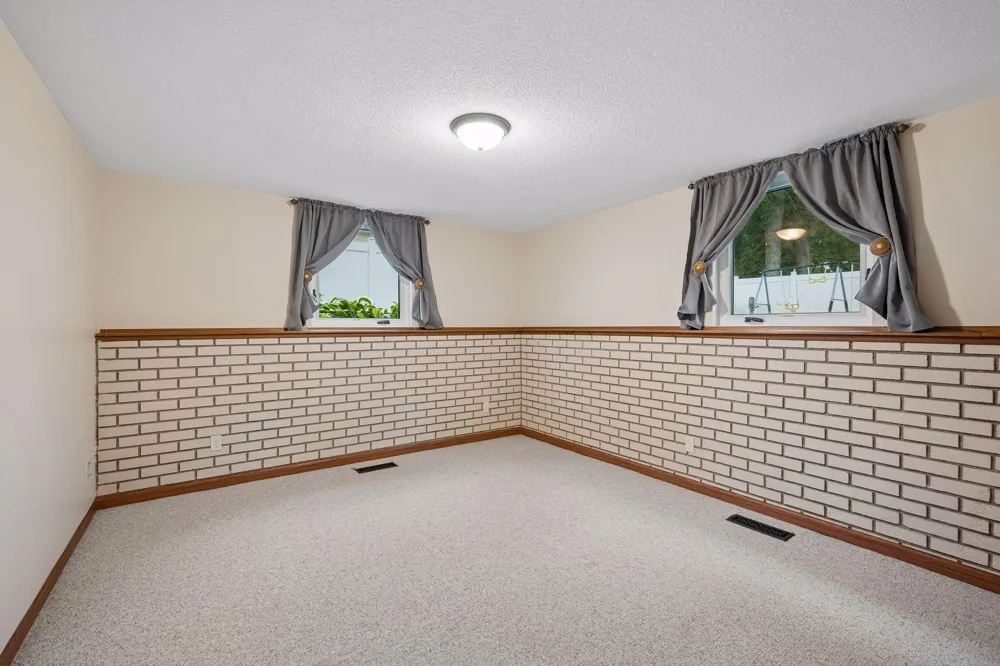 1309 10th Street SW Willmar, MN 56201