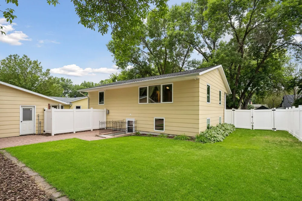 1309 10th Street SW Willmar, MN 56201