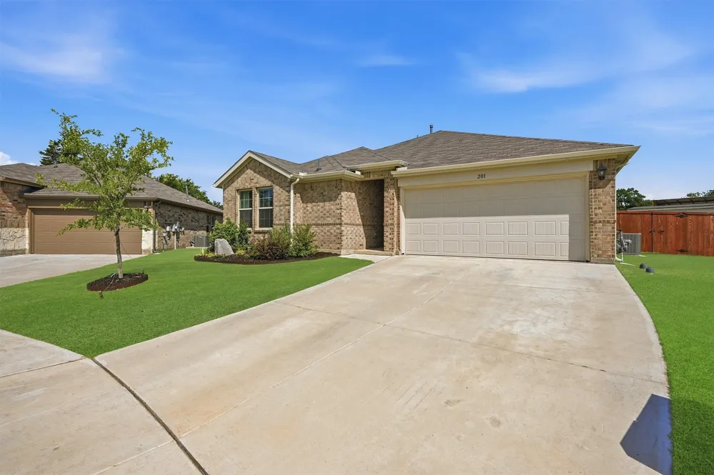 201 Volunteer Drive Sherman, TX 75090