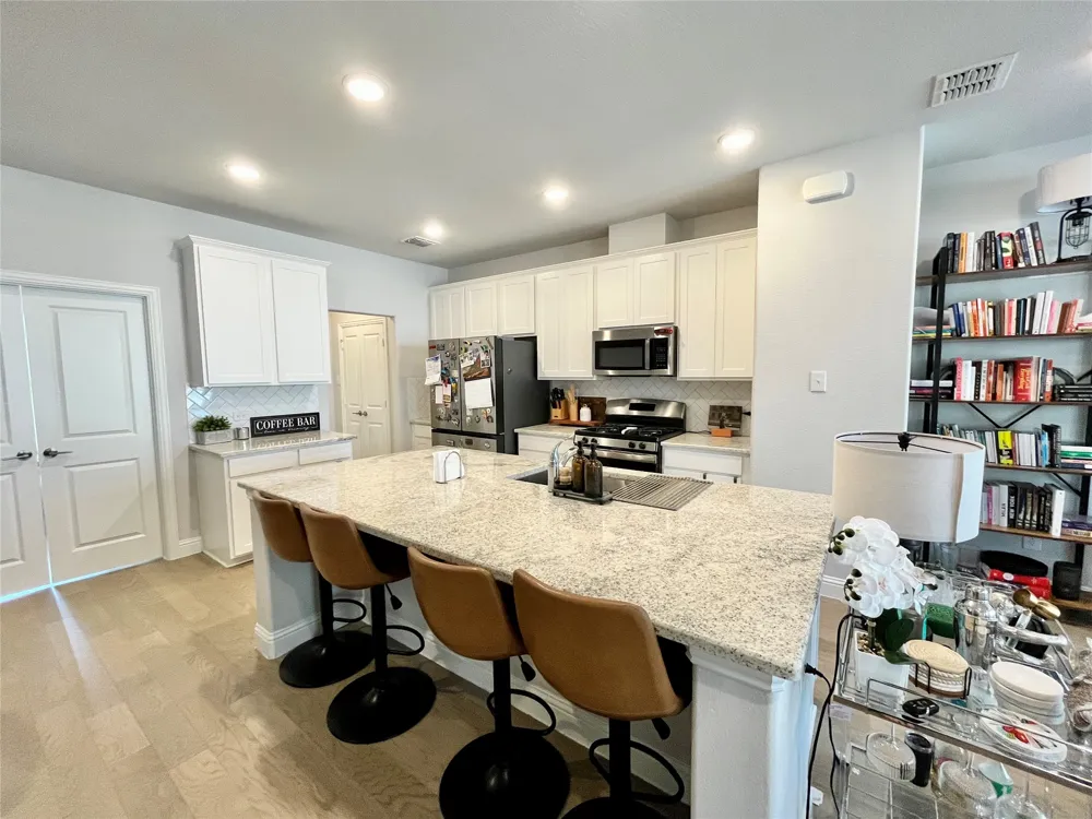 131 Peach Orchard Lane Euless, TX 76040