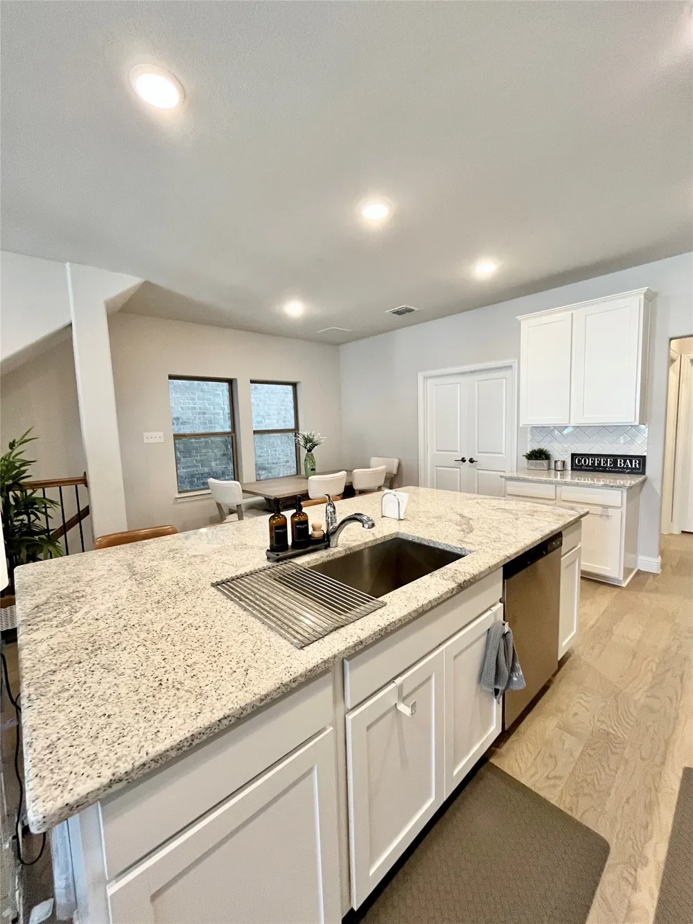 131 Peach Orchard Lane Euless, TX 76040