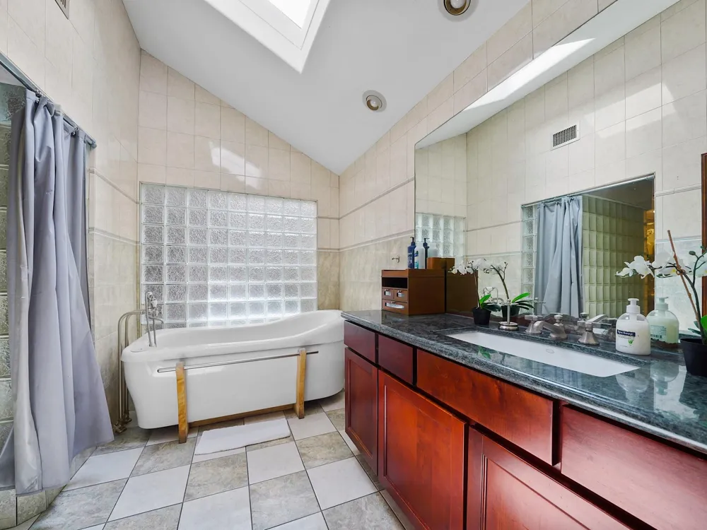 4106 Sun Meadow Drive Houston, TX 77072