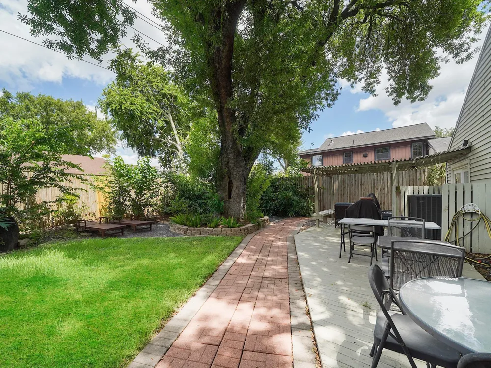 4106 Sun Meadow Drive Houston, TX 77072