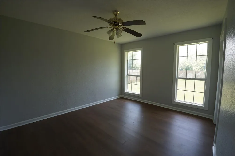 306 Center Way Street Lake Jackson, TX 77566