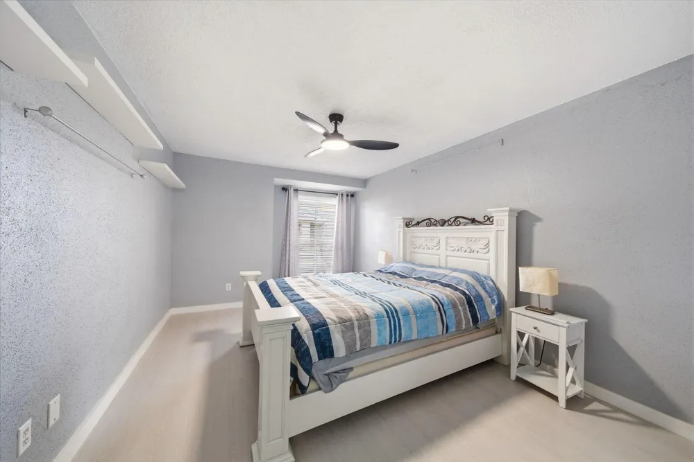 7600 Emmett F Lowry Expressway #806 Texas City, TX 77591