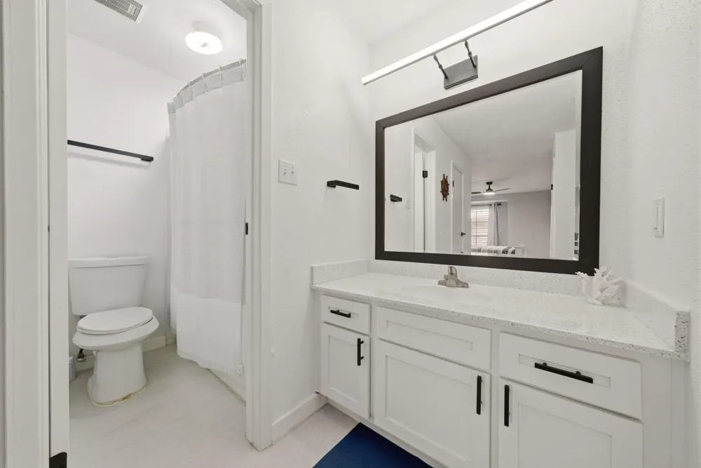 7600 Emmett F Lowry Expressway #806 Texas City, TX 77591