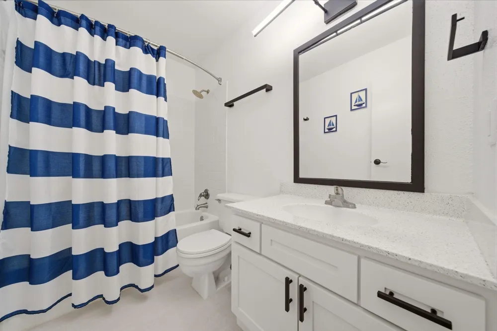 7600 Emmett F Lowry Expressway #806 Texas City, TX 77591