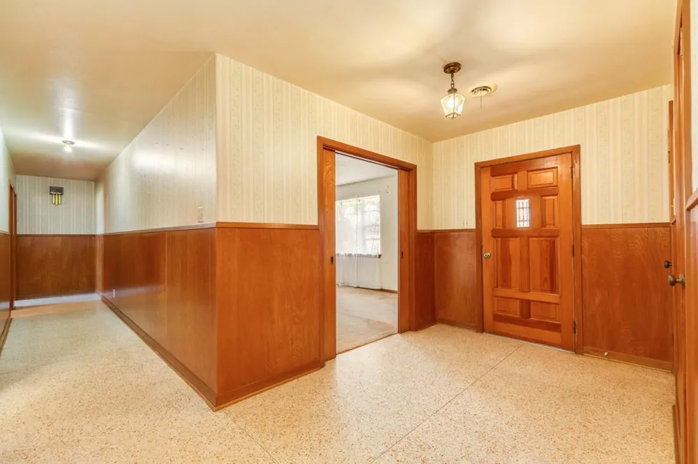 2922 County Road 209 Danbury, TX 77534