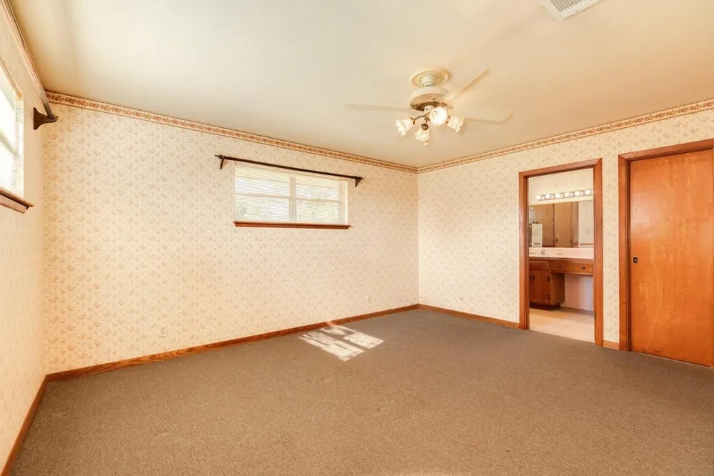 2922 County Road 209 Danbury, TX 77534