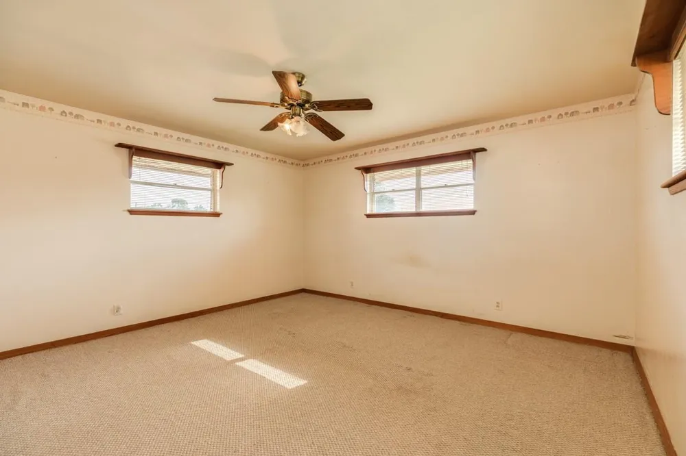 2922 County Road 209 Danbury, TX 77534