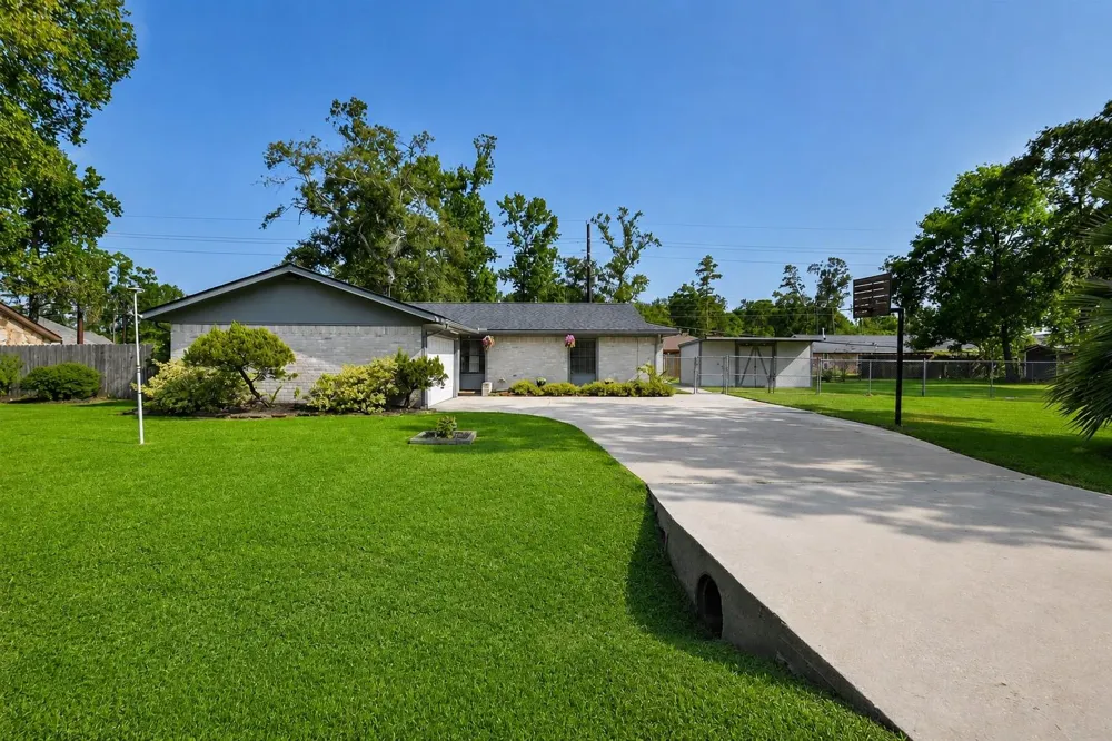 2818 Rapho Street Crosby, TX 77532