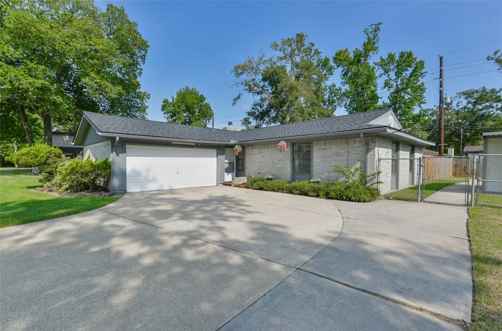 2818 Rapho Street Crosby, TX 77532