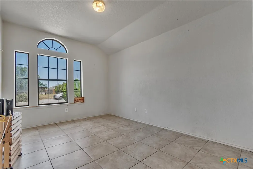 2710 Littlewood Drive Killeen, TX 76549