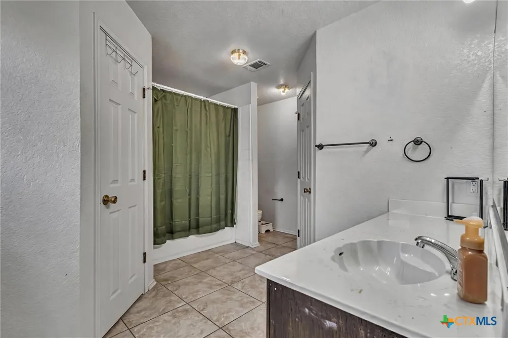 2710 Littlewood Drive Killeen, TX 76549