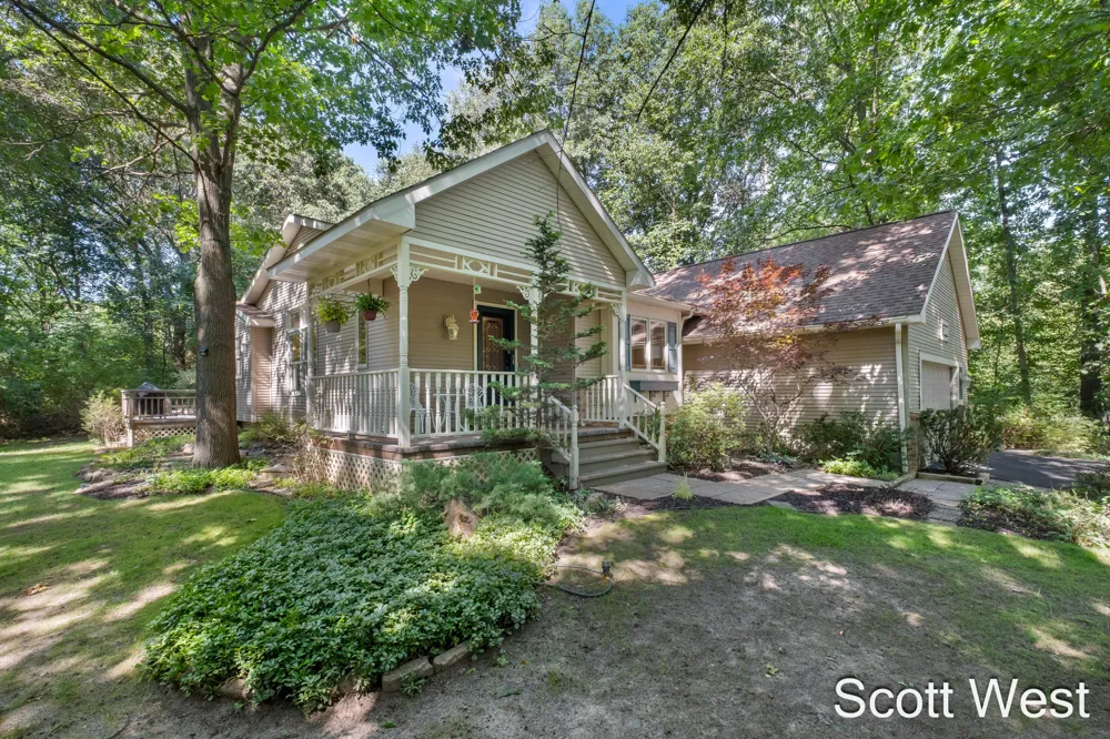 7181 River Glen Drive Caledonia, MI 49316
