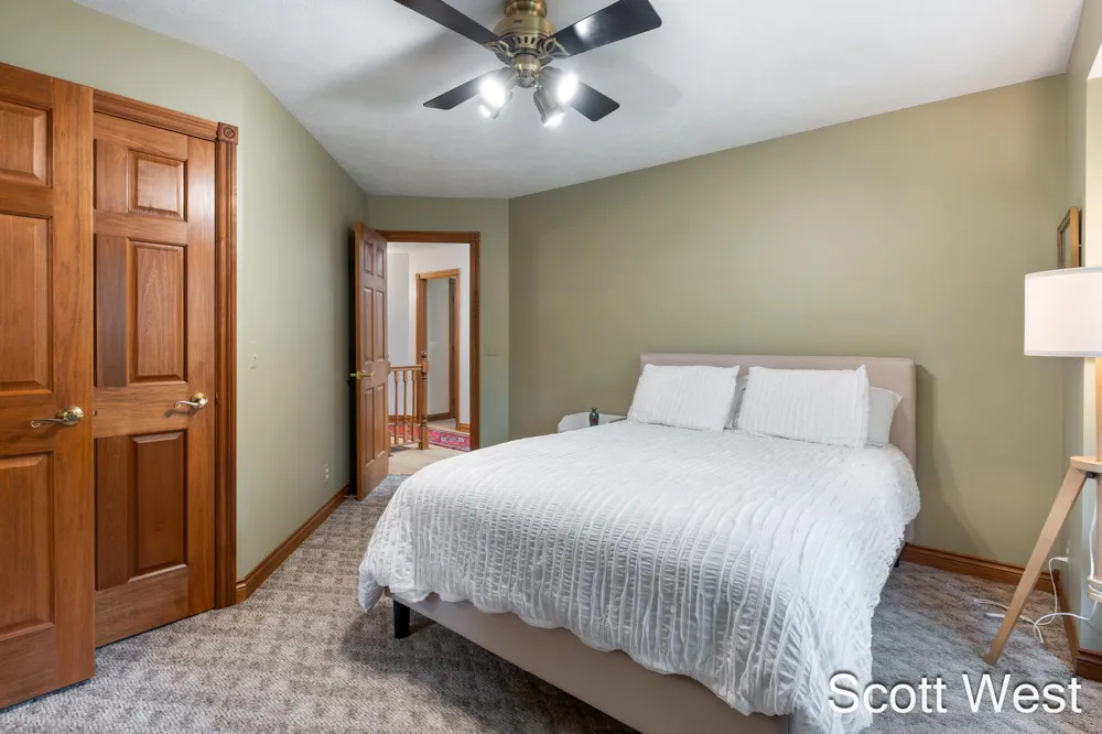 7181 River Glen Drive Caledonia, MI 49316