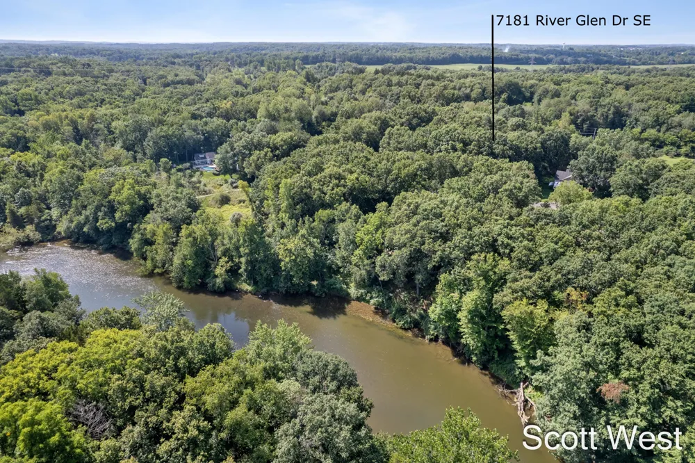 7181 River Glen Drive Caledonia, MI 49316