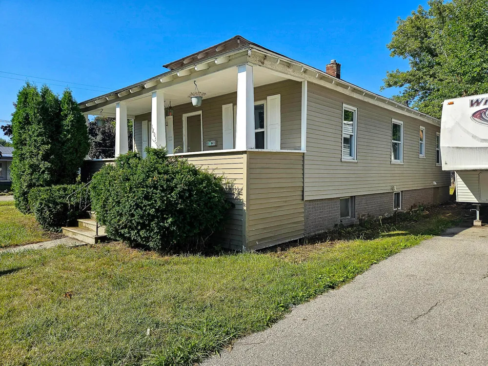 1803 Clinton Street Saginaw, MI 48602