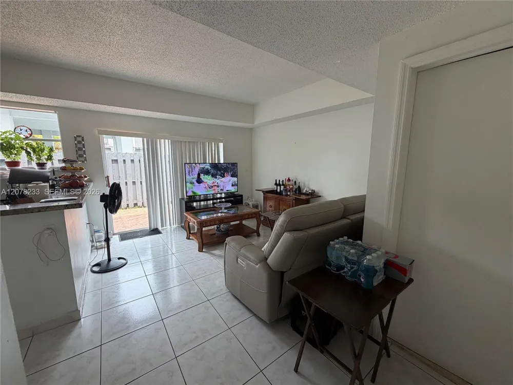 5240 NW 109th Ave #3 Doral, FL 33178