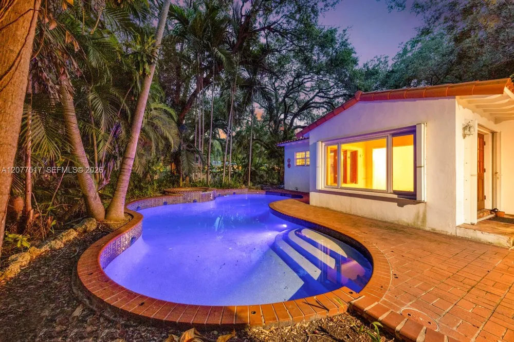 5111 Maggiore St Coral Gables, FL 33146