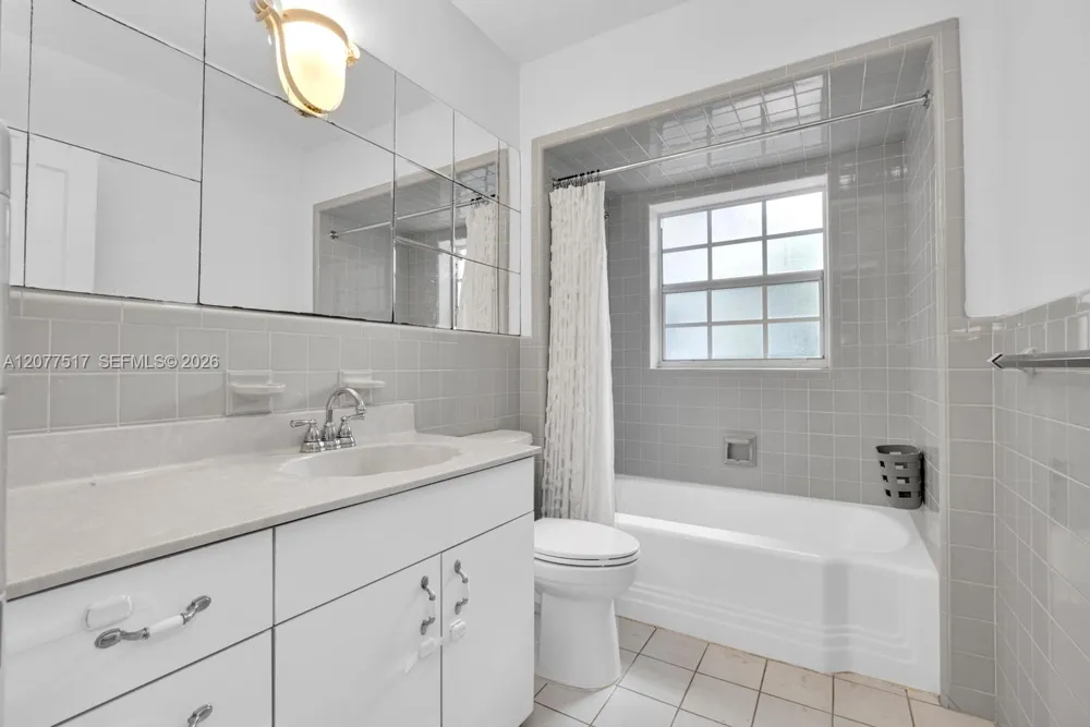 5111 Maggiore St Coral Gables, FL 33146