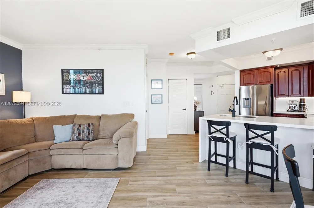 2301 SW 27th Ave #1001 Miami, FL 33145
