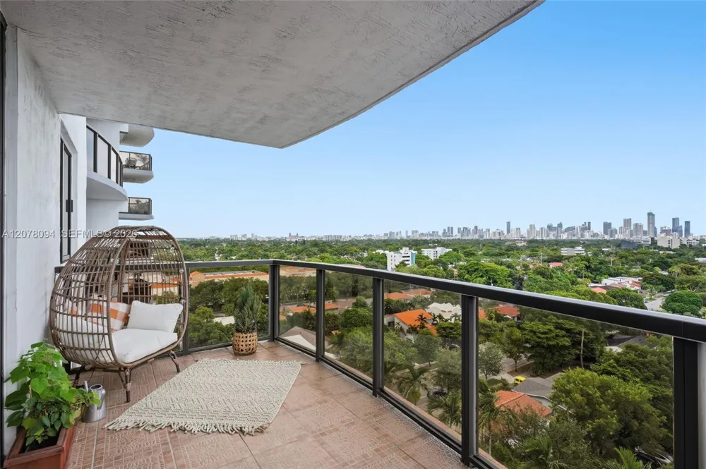 2301 SW 27th Ave #1001 Miami, FL 33145