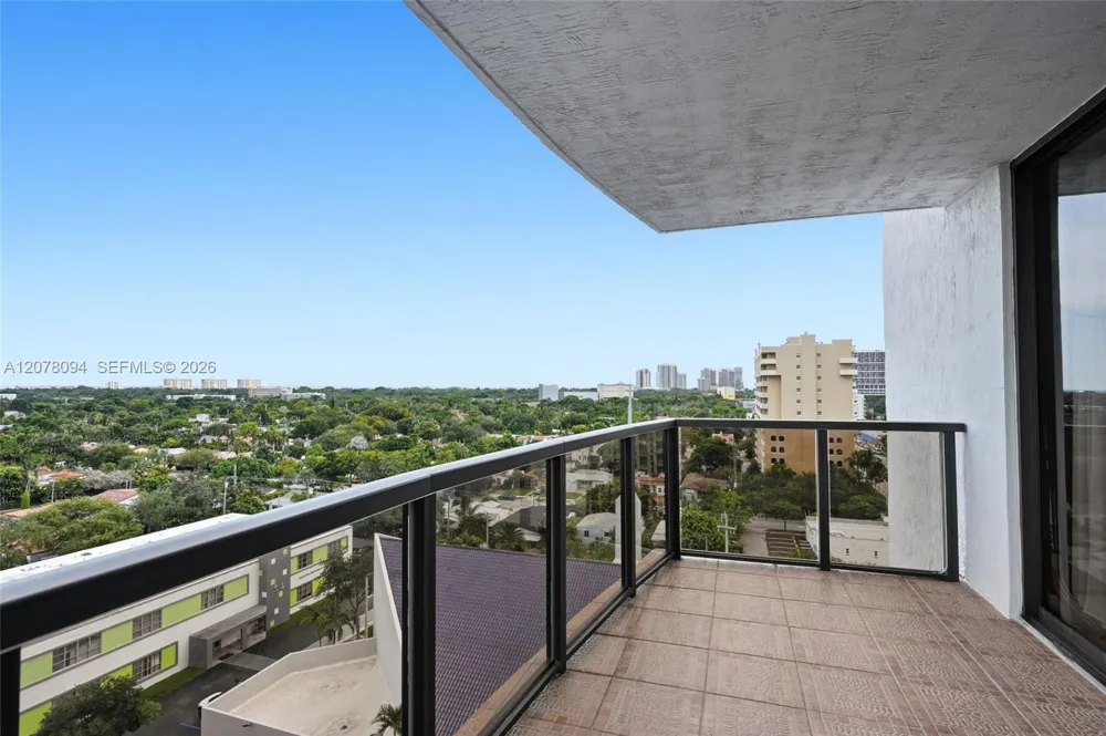 2301 SW 27th Ave #1001 Miami, FL 33145