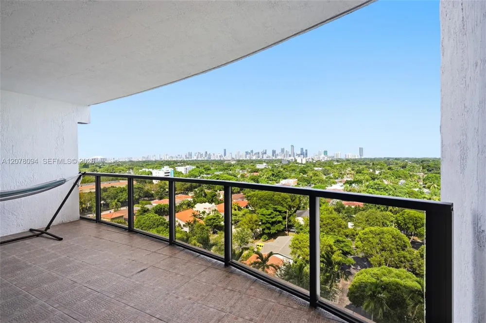 2301 SW 27th Ave #1001 Miami, FL 33145