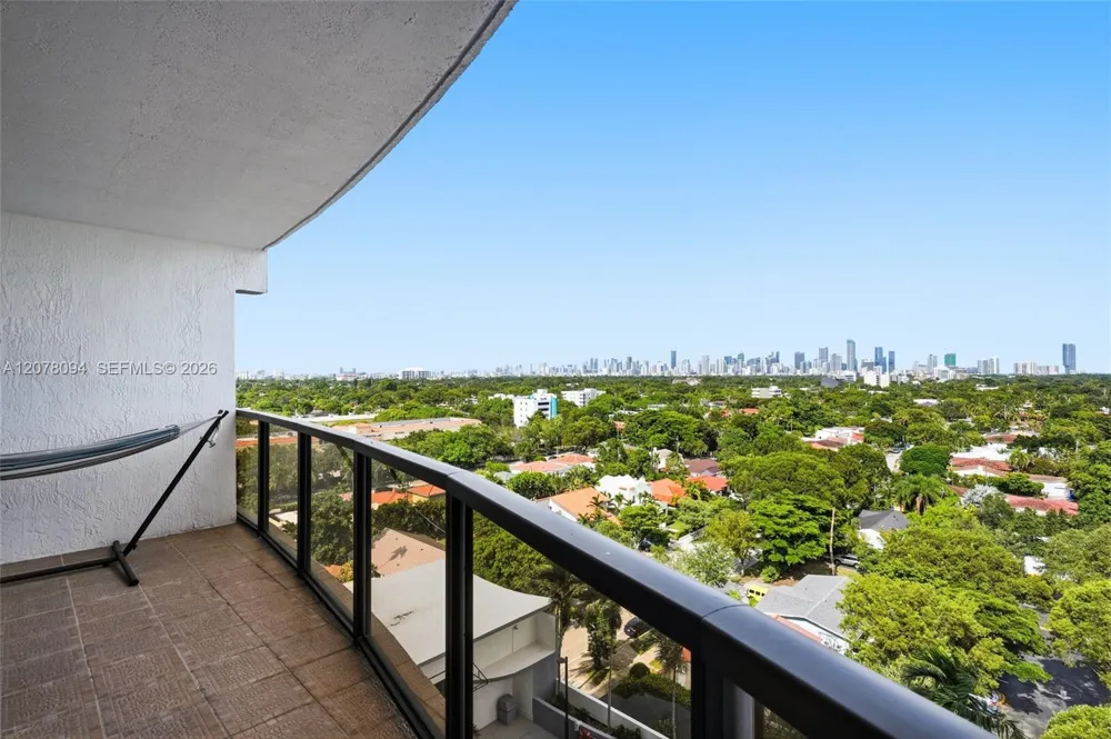 2301 SW 27th Ave #1001 Miami, FL 33145