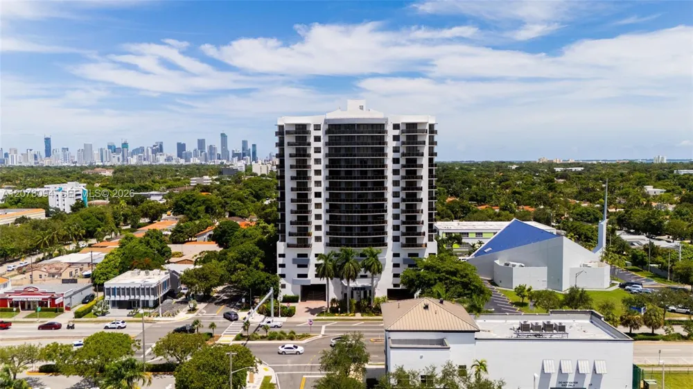 2301 SW 27th Ave #1001 Miami, FL 33145
