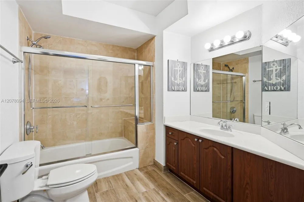 2301 SW 27th Ave #1001 Miami, FL 33145