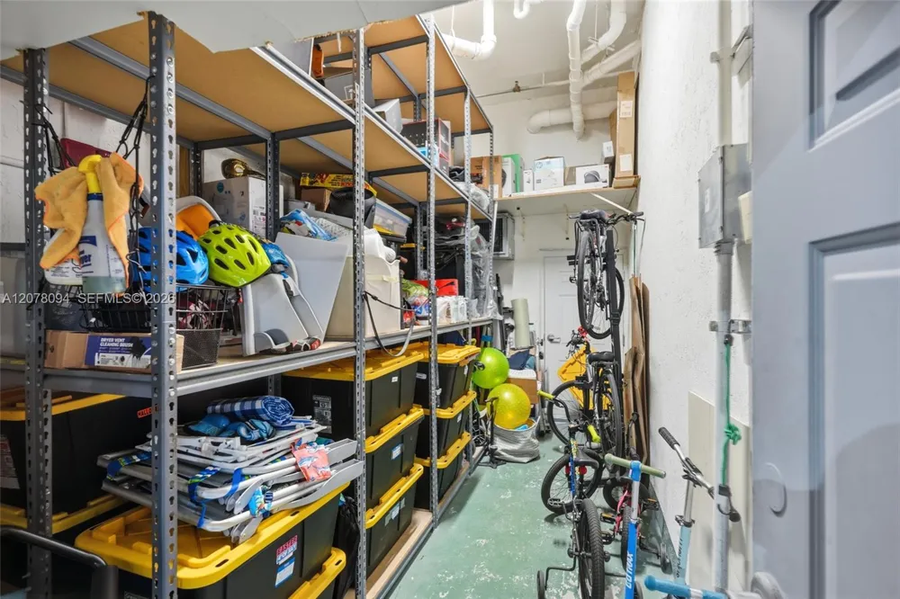 2301 SW 27th Ave #1001 Miami, FL 33145