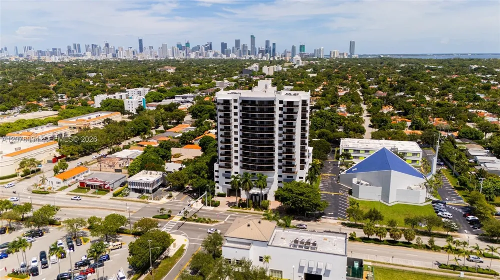 2301 SW 27th Ave #1001 Miami, FL 33145