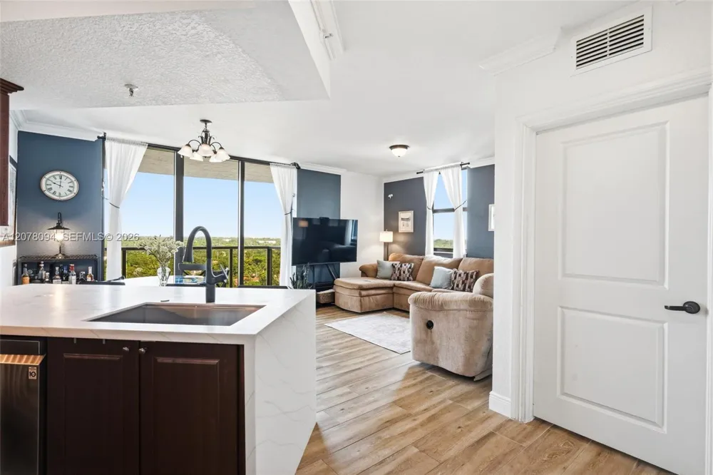 2301 SW 27th Ave #1001 Miami, FL 33145