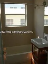 500 14th St #106 Miami Beach, FL 33139