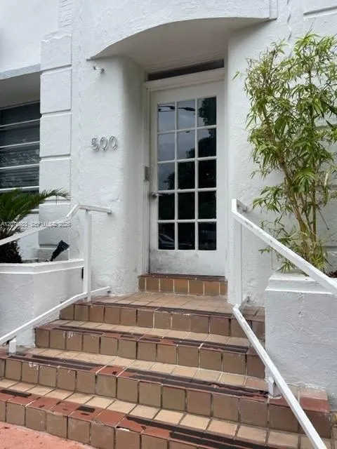 500 14th St #106 Miami Beach, FL 33139