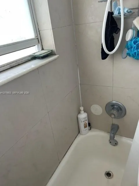 500 14th St #106 Miami Beach, FL 33139