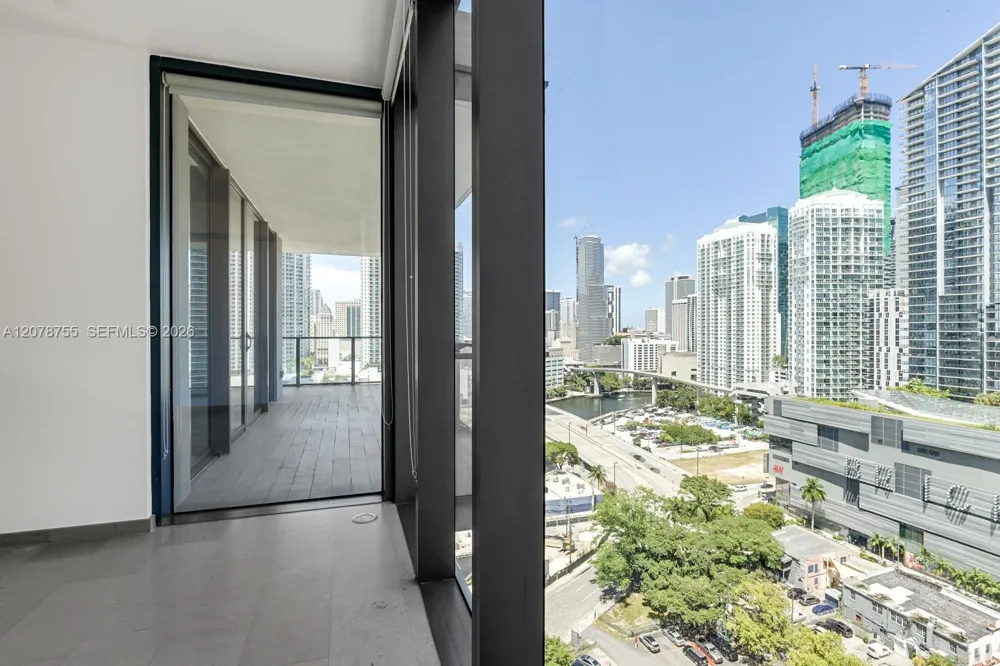 88 SW 7th St #1511 Miami, FL 33130