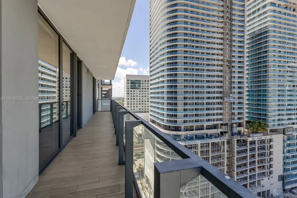88 SW 7th St #1511 Miami, FL 33130