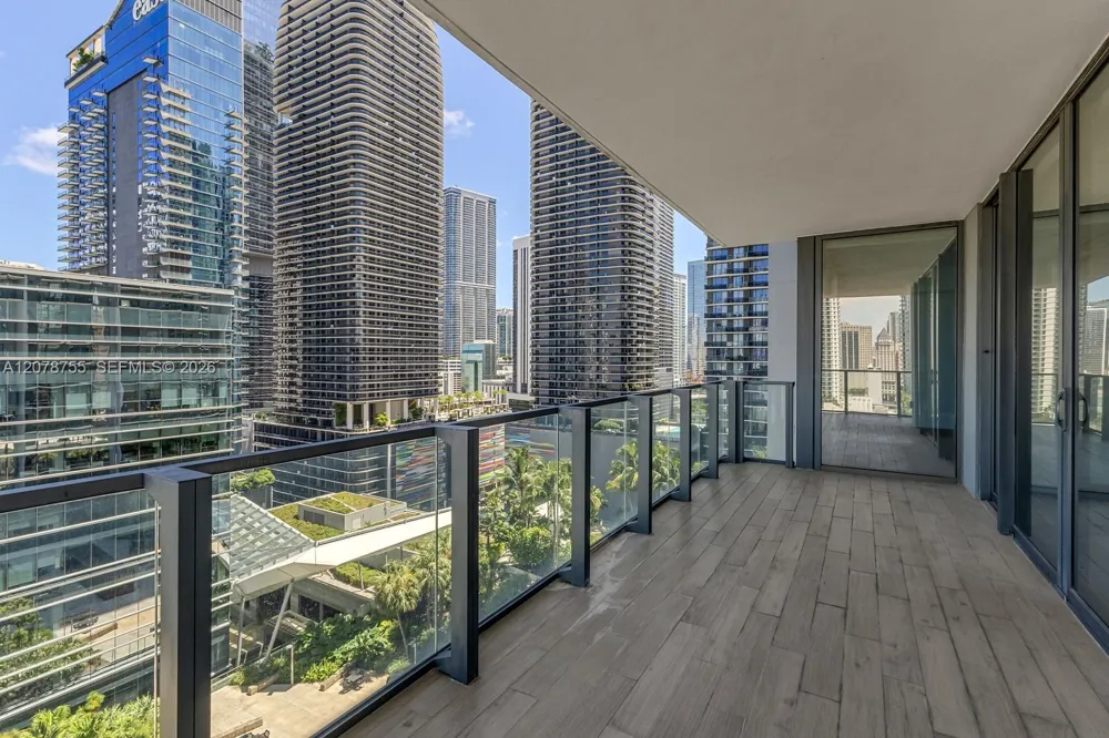88 SW 7th St #1511 Miami, FL 33130