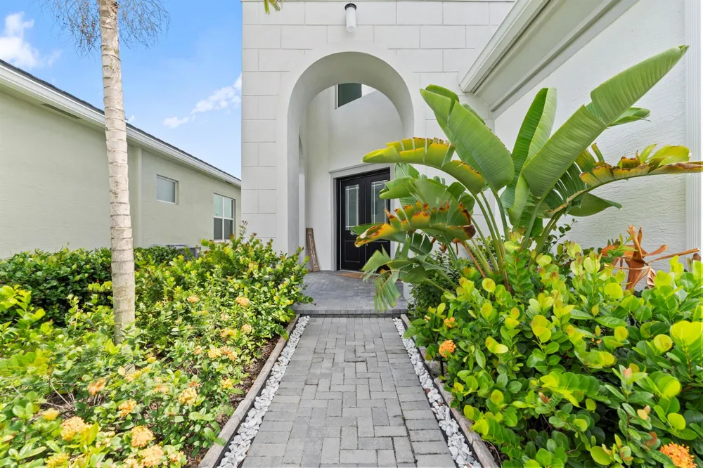 15134 CAMEO COURT 