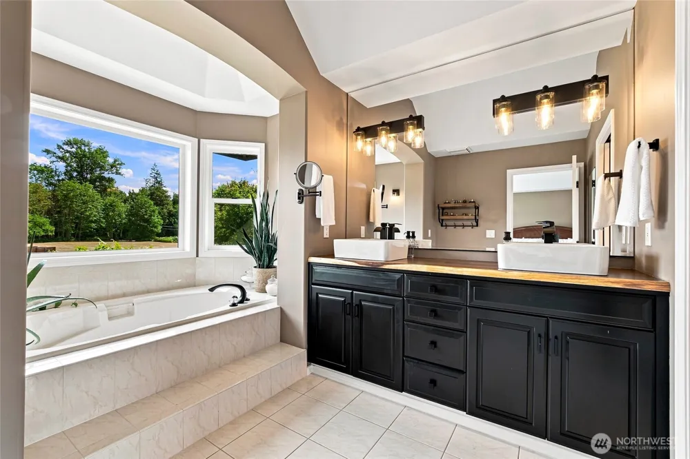 33625 SE 47th Street Fall City, WA 98024