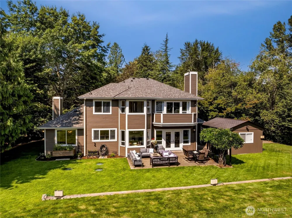 33625 SE 47th Street Fall City, WA 98024