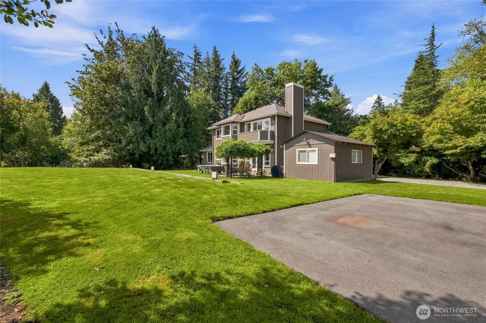 33625 SE 47th Street Fall City, WA 98024