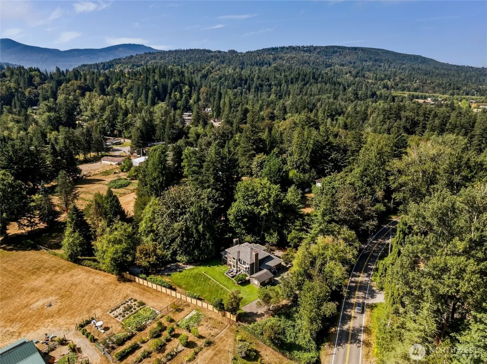 33625 SE 47th Street Fall City, WA 98024